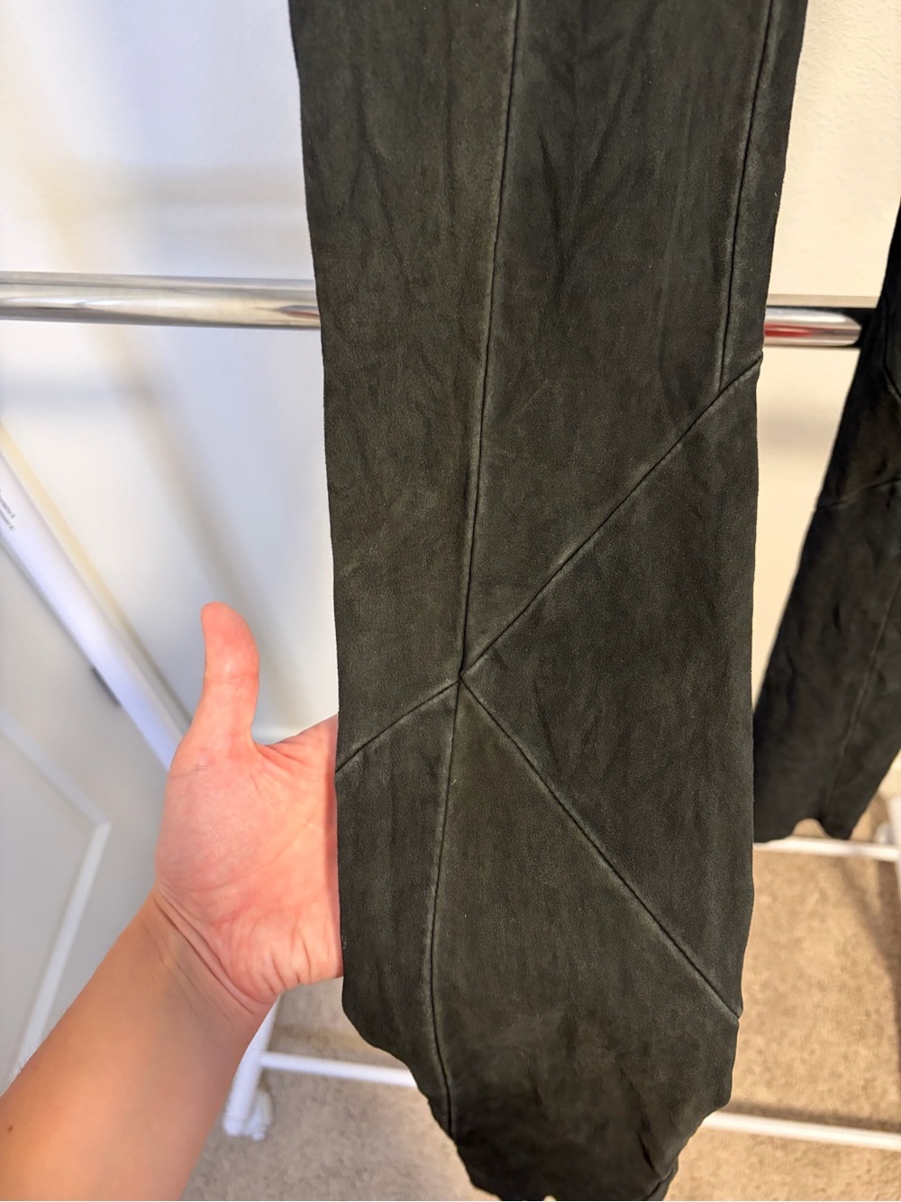 Urban Zen Black Skinny Stretch Suede Leggings - Picture 6 of 9